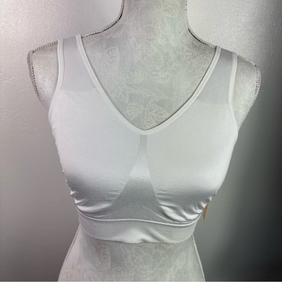 Truekind Everyday Throw-on Wireless Bralette Women's L NWT - FLAW White 0080 - Picture 2 of 9